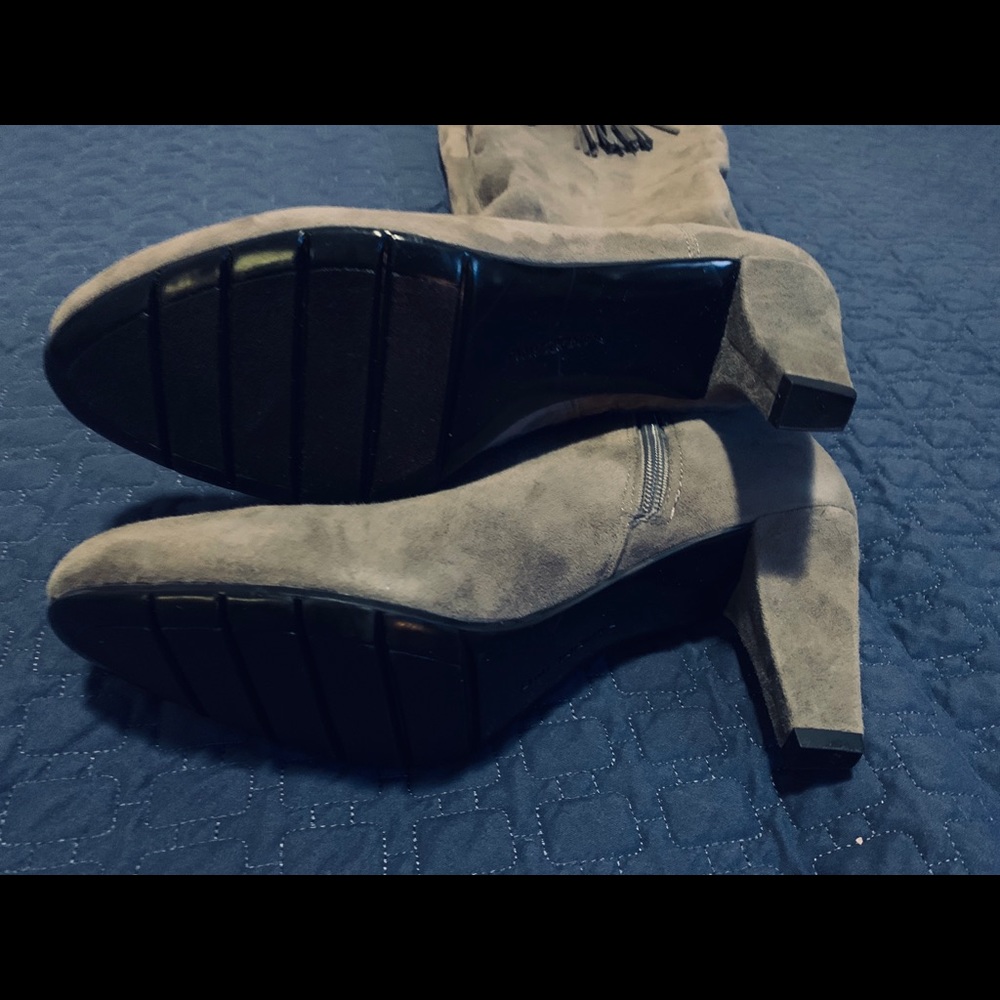 Boots - Picture 2 of 5